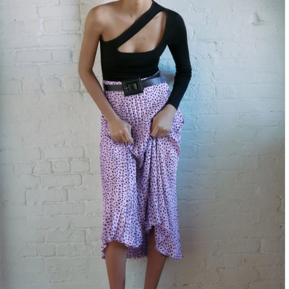 COPY - Belted pleated skirt - Picture 1 of 6